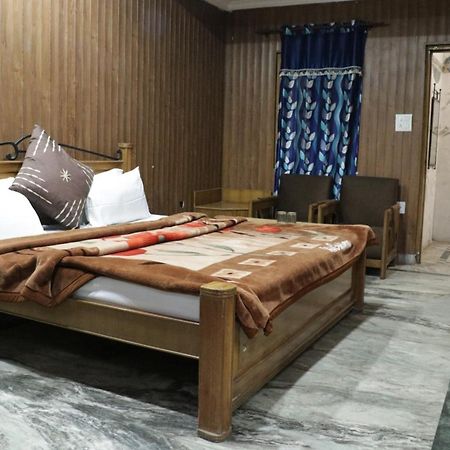 Hotel Royal Palace Jalandhar Esterno foto