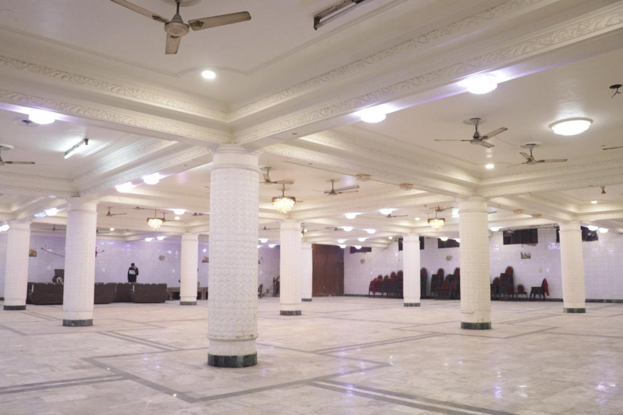 Hotel Royal Palace Jalandhar Esterno foto
