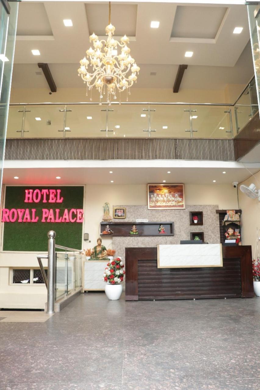 Hotel Royal Palace Jalandhar Esterno foto