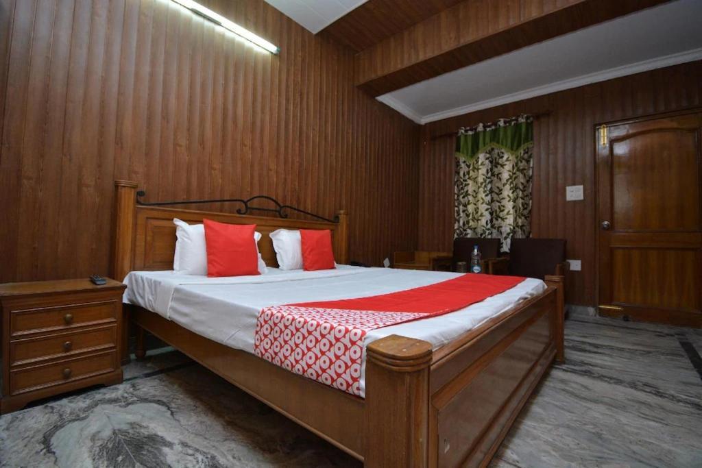 Hotel Royal Palace Jalandhar Esterno foto